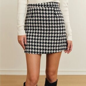 Commense Houndstooth Mini Skirt - Black & White